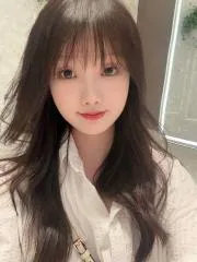 广东 - 深圳高颜值老师福田清纯兼职小姐姐实拍