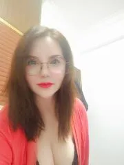 广东 - 广州 宅男福利推荐：戴眼镜美少妇 实景