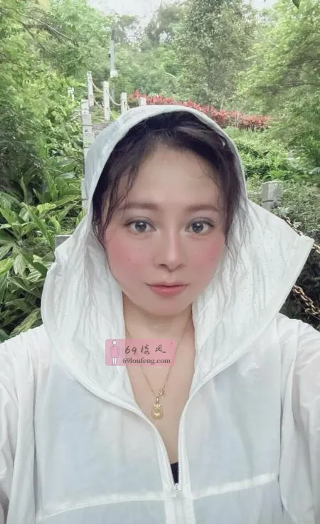上梅林大奶重庆妹子 - 广东-深圳 楼凤实拍第1张
