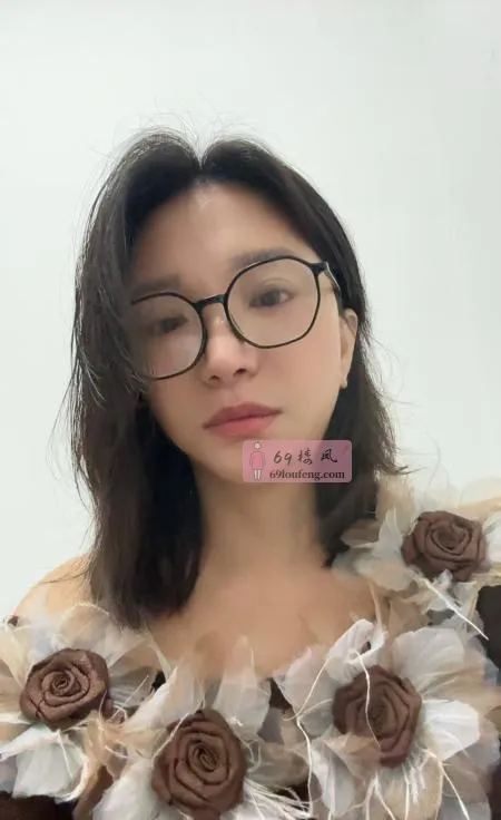 上城眼镜少妇小画 - 浙江-杭州 楼凤实拍第3张