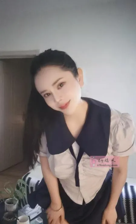 火辣制服少妇 - 江苏-南京 楼凤实拍第2张