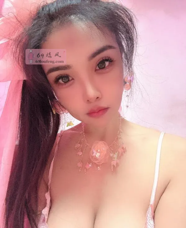姑苏巨乳骚女 - 江苏-苏州 楼凤实拍第4张