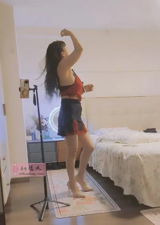 颜射丝足淫妻 - 四川-成都 楼凤实拍第3张