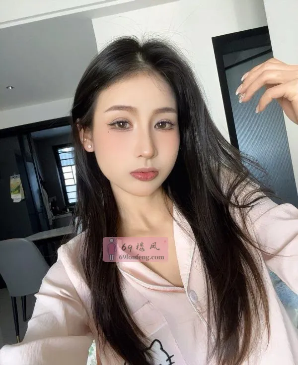 福州巨乳小骚货妲己 - 福建-福州 楼凤实拍第3张