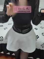 性感风骚御姐 真实工作室环境 (地点：江苏 - 南京)