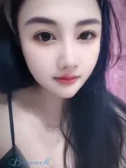 莞式大奶服务少妇 真实工作室环境 (地点：上海 - 普陀区)