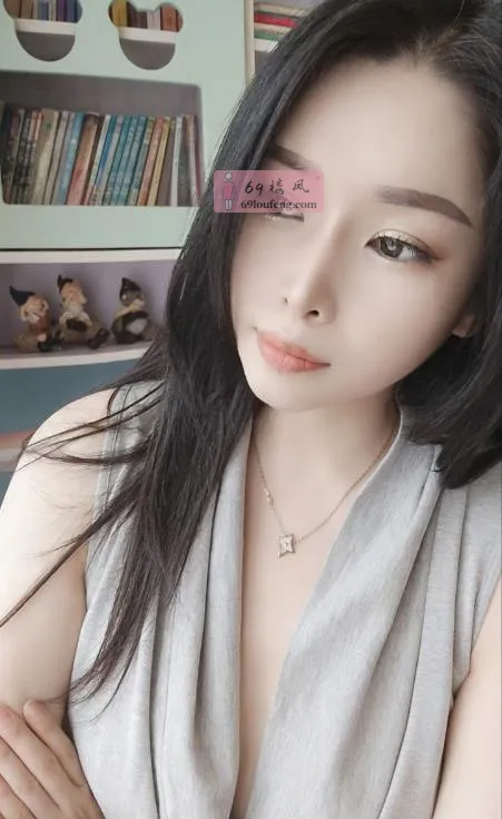 龙华风骚肥臀小妮 - 广东-深圳 楼凤实拍第1张
