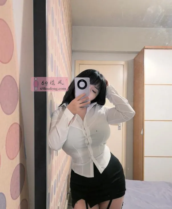 肥臀巨乳小酒 - 四川-成都 楼凤实拍第3张