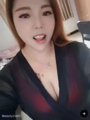 江苏 - 南京高颜值老师经济型熟女泻火实拍