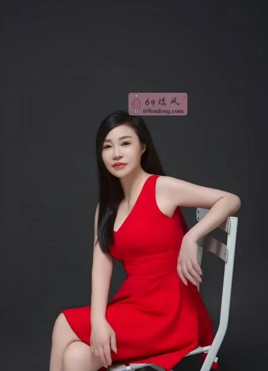 风韵制服熟女 - 广东-广州 楼凤实拍第3张
