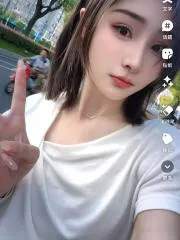 河南 - 郑州 附近最火老师 中原区小姐姐云云 照片墙