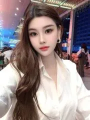 漂亮御姐大美 真实工作室环境 (地点：广东 - 深圳)