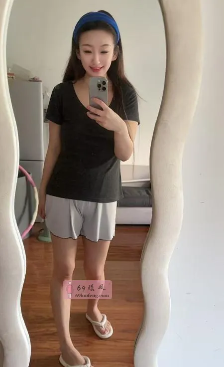 南站肉包老师童颜巨乳 - 江苏-南京 楼凤实拍第3张