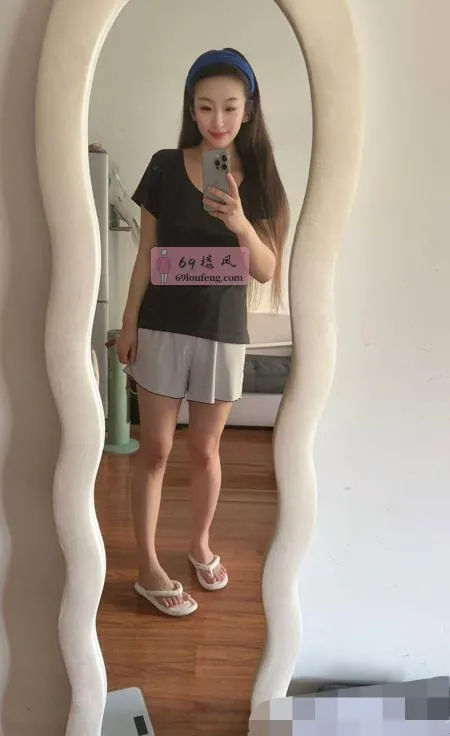 南站肉包老师童颜巨乳 - 江苏-南京 楼凤实拍第4张