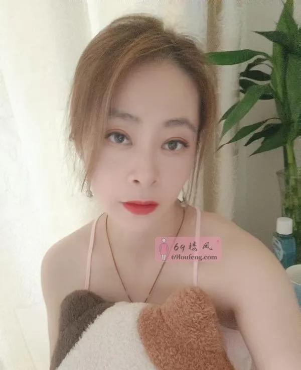 翘臀少妇晓雯 - 江苏-南京 楼凤实拍第1张