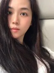 翘臀御姐老师 真实工作室环境 (地点：广东 - 广州)