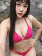 重庆 - 九龙坡区 重庆身材高挑大胸美女 纯天然无科技实景