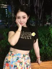 广东 - 深圳 宅男福利推荐：罗湖性感红酒妹 实景