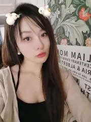 南宁瑜伽教练 真实工作室环境 (地点：广西 - 南宁)