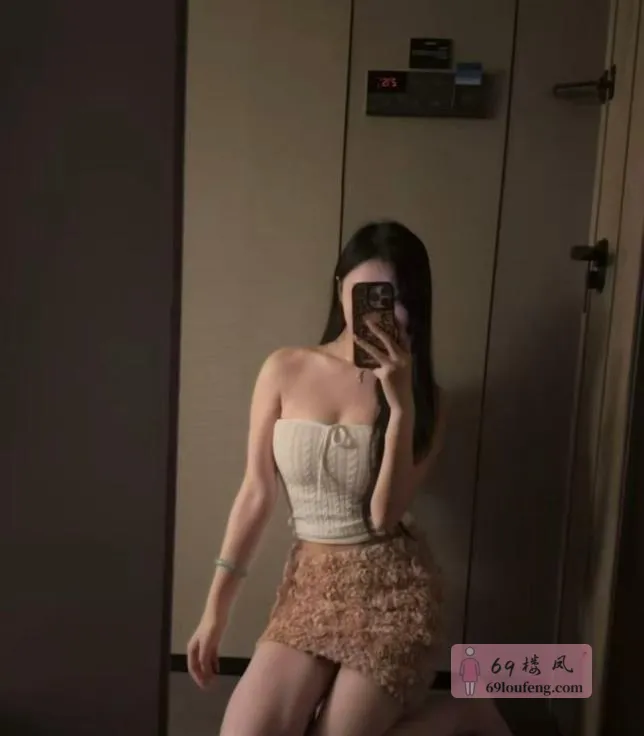 娇小可爱中项美女推荐 - 江苏-南京 楼凤实拍第3张