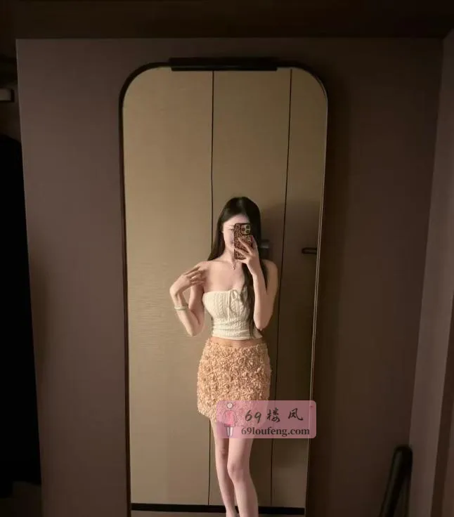 娇小可爱中项美女推荐 - 江苏-南京 楼凤实拍第1张