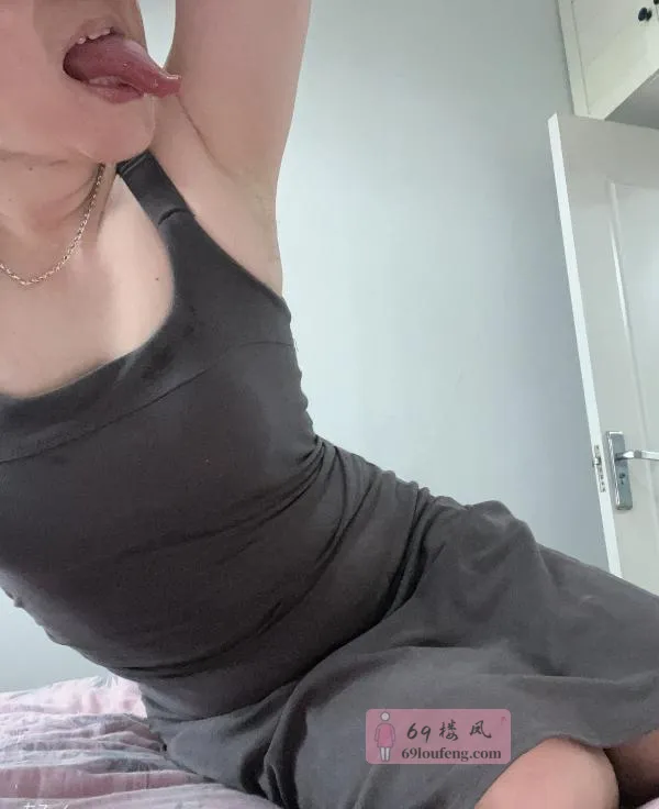 制服诱惑的少妇 - 重庆-九龙坡区 楼凤实拍第2张