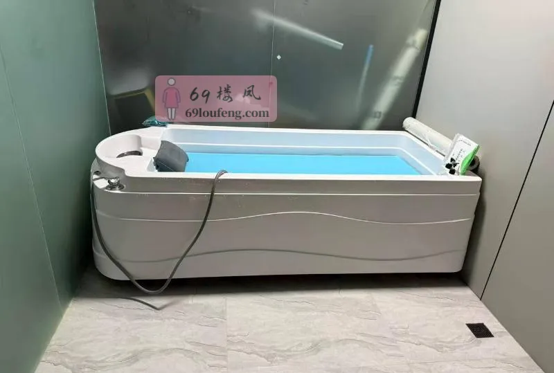 莞式T台海选真人颜值 - 陕西-西安 楼凤实拍第3张