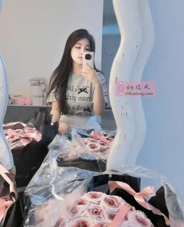 颜值cc肤白貌美 - 江苏-南京 楼凤实拍第2张