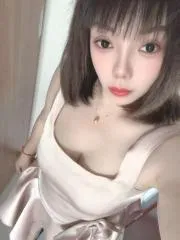 骚骚大肥臀 真实工作室环境 (地点：陕西 - 西安)