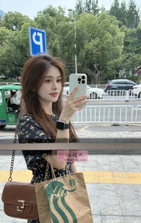 淮安莞式一条龙白虎妹 - 江苏-淮安 楼凤实拍第1张
