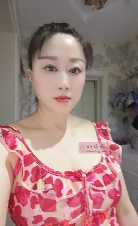 电视塔性感巨乳少妇 - 陕西-西安 楼凤实拍第2张