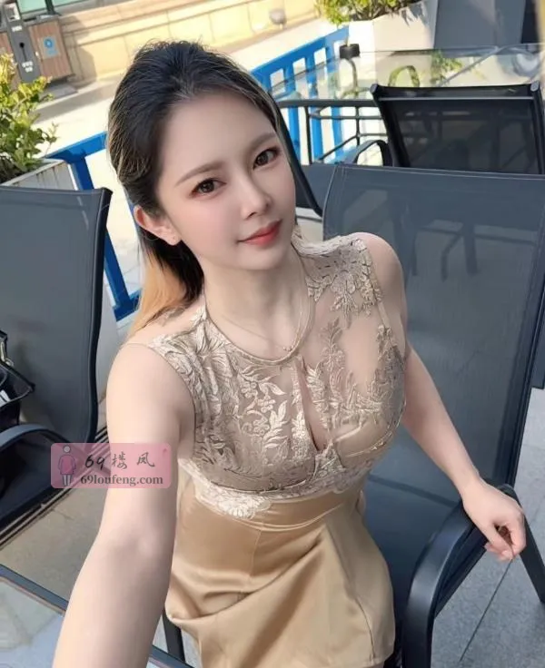 居家少妇 - 上海-普陀区 楼凤实拍第2张