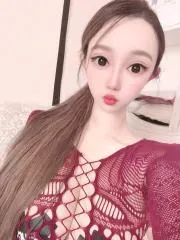 三通丰满美少妇 真实工作室环境 (地点：天津 - 河东区)