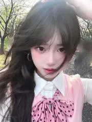江苏 - 南京 附近最火老师 巨反差兼职高颜值模特 照片墙