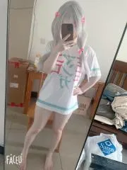 江苏 - 南京 宅男福利推荐：三点粉萝莉 实景