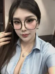 【独家】江苏 - 苏州 老师 大胸风骚眼镜御姐 内部实拍