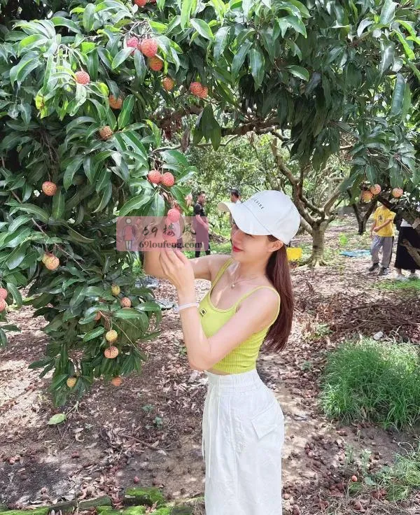 肤白蜜桃臀妹妹 - 广东-广州 楼凤实拍第3张