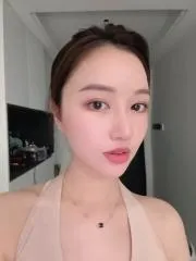 广东 - 深圳 宅男福利推荐：罗湖兼职美女 实景