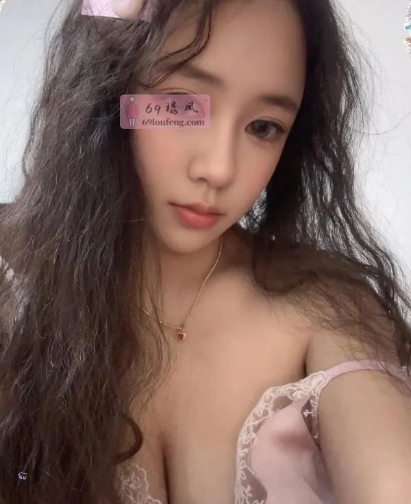 南京夫子庙大胸小姐姐 - 江苏-南京 楼凤实拍第3张