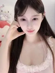性感女友软软 真实工作室环境 (地点：广东 - 深圳)
