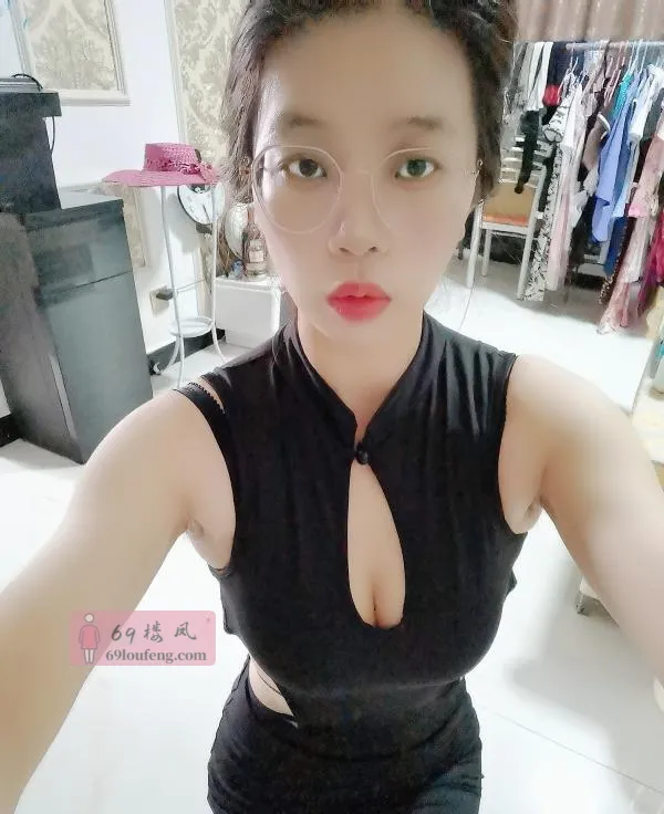风骚眼镜鱼姐 - 陕西-西安 楼凤实拍第2张