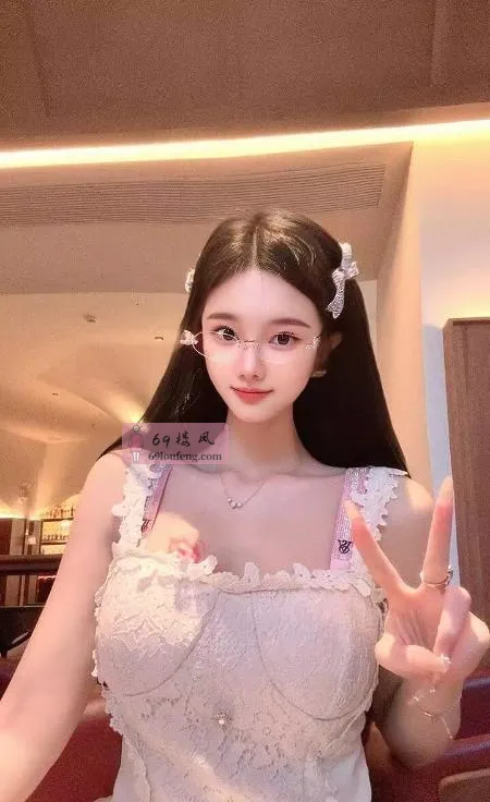 爱健身的丰满老师 - 广东-广州 楼凤实拍第3张