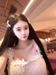 爱健身的丰满老师 在线预约参考图 - 广东 - 广州站街快餐