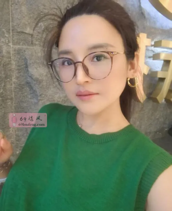 钟楼老板娘 - 江苏-常州 楼凤实拍第2张