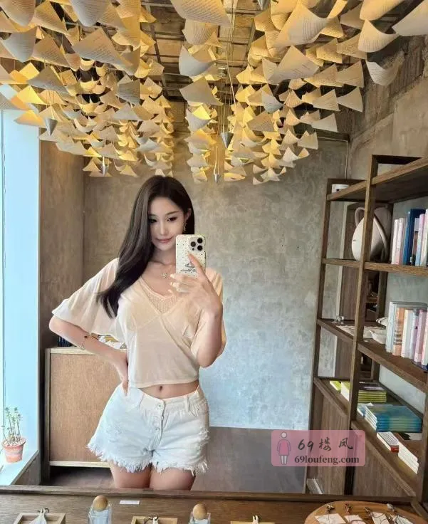 中项服务系小姐姐 - 江苏-南京 楼凤实拍第4张