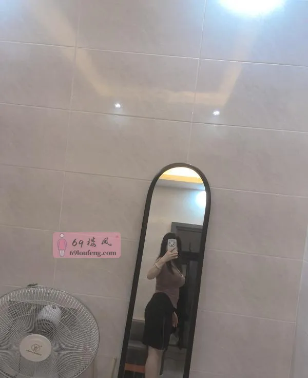 美臀骚货少妇 - 广东-广州 楼凤实拍第2张