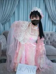 可爱小lo娘 真实工作室环境 (地点：江苏 - 苏州)