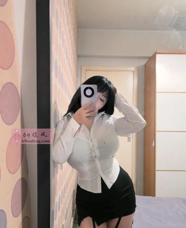 肥臀巨乳小酒 - 四川-成都 楼凤实拍第3张