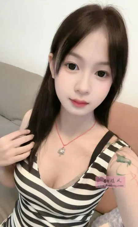 江岸零零后可爱小妹 - 湖北-武汉 楼凤实拍第1张
