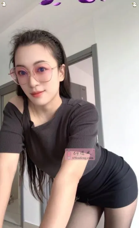 苏州长腿骚女 - 江苏-苏州 楼凤实拍第1张